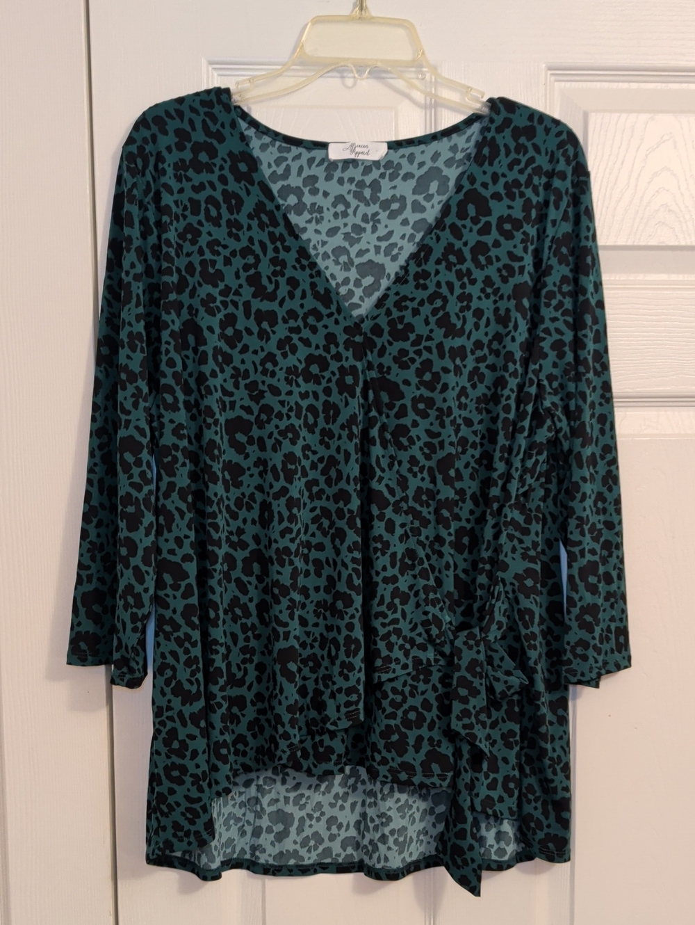 Beacon Apparel Teal Leopard Print V-Neck Wrap Top NWOT